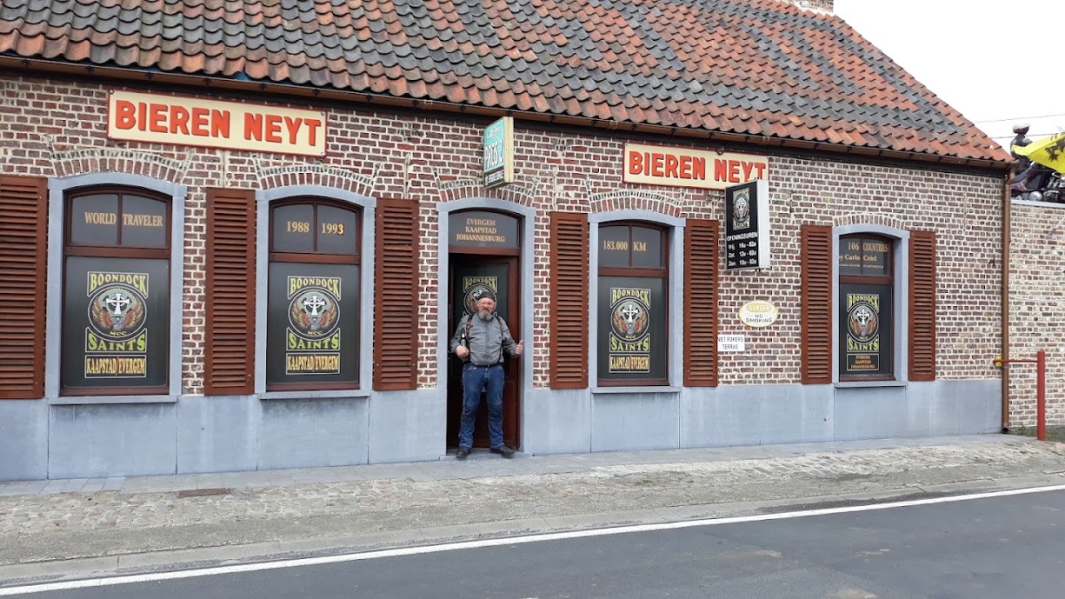 Pros 2 Bikers pub
